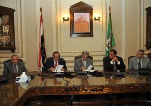 شاهد.."القاهرة "و"النيل " توقعان اتفاقية للتبادل العلمي في «النانو تكنولوجي»