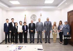 وزير التعليم العالي يبحث سبل تعزيز التعاون مع وفد الجامعة المفتوحة في الصين