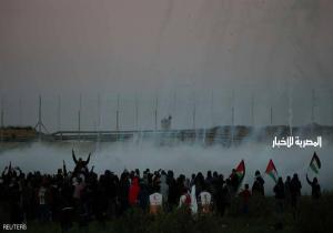 إصابة 30 فلسطينيا بالرصاص الإسرائيلي على حدود غزة