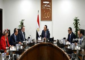 رئيس الوزراء يبحث مع رئيس "التنظيم والإدارة" جهود تطوير العمل وتنفيذ خطط الإصلاح
