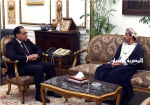 رئيس الوزراء يلتقي سفير سلطنة عمان في القاهرة