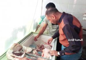 إعدام لحوم فاسدة في مطعم شهير بالجيزة
