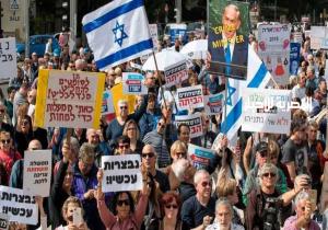 آلاف الإسرائيليين يهتفون ضد نتانياهو: "باي باي بي بي"