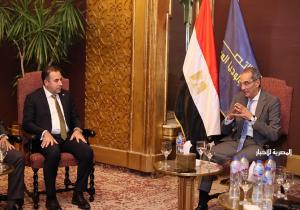 وزيرالاتصالات: الانتهاء من إنشاء أبراج المحمول لقرى "حياة كريمة" في الربع الأول من 2025