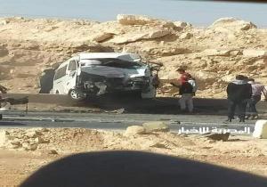 مصرع سائق واصابه 8 اخرين فى حادث انقلاب سياره ميكروباص