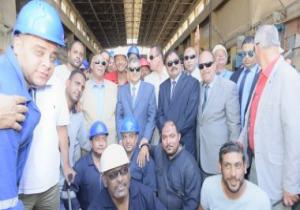 صور.. رئيس هيئة قناة السويس يتفقد الترسانات ومركز التدريب المهنى