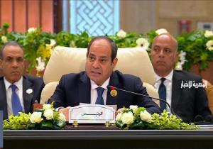 الرئيس السيسي يرحب بالرؤساء والقادة المشاركين في القمة العربية غير العادية