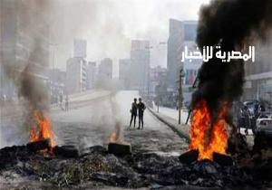 احتجاجا على كلمة عون.. متظاهرون لبنانيون يقطعون الطرق