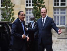 رئيس وزراء فرنسا: مصر دولة محورية وذات حضارة عظيمة وحريصون التعاون معها