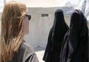 وكالة الأنباء السورية: أمريكا نقلت 50 إمرأة من زوجات عناصر داعش لشمال العراق
