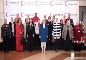 السيدة انتصار السيسي: المتطوعون في الهلال الأحمر المصري يثبتون يومًا بعد يوم أن الإنسانية هي أسمى القيم