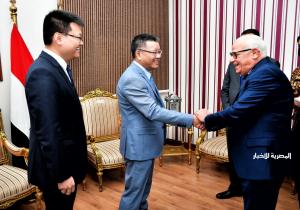 محافظ بورسعيد يلتقي ممثلي شركة Mengana الصينية