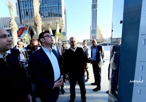 وزير الإسكان يختتم جولته بتفقد منطقة الأعمال المركزية والحي السكني الخامس R5 بالعاصمة الإدارية الجديدة