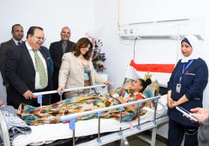 وزيرة الهجرة تشيد بجهود الصحة في تقديم الرعاية الطبية للمصريين العائدين من السودان