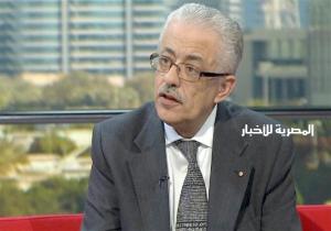 طارق شوقى وزير التعليم "التابلت مجرد وسيلة.. والأهم طريقة الامتحان"