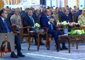 بث مباشر لتفقد الرئيس السيسي اصطفاف المعدات المشاركة في تنفيذ خطة الدولة لتنمية وإعمار سيناء