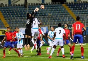 الأهلي يتمسك باستقدام حكام أجانب لمباراة بيراميدز