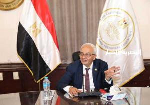 وزير التعليم ينفي عدم دخول الطلاب والمعلمين بعد بدء طابور الصباح