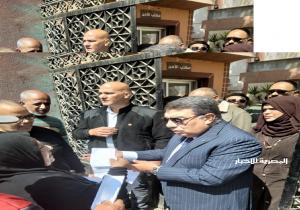 في جولة مفاجئة.. محافظ الدقهلية يتابع الانضباط الإداري في مركز المطرية