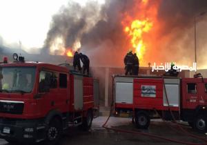 الدفع بـ٢٥ سيارة إطفاء للسيطرة على حريق مغالق الخشب في الشرابية