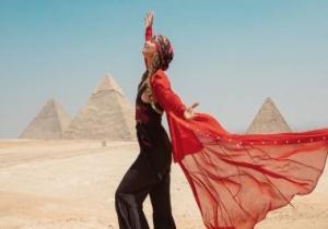 الدكتورة رانيا المشاط تستغل زيارة "أليشيا كيز" لدعم السياحة المصرية