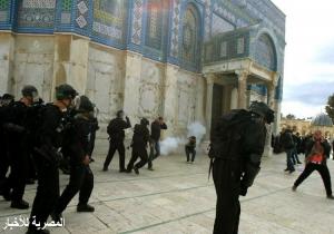 مواجهات جديدة بين عناصر من الشرطة الإسرائيلية وفلسطينيين في باحة الأقصى