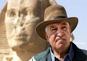زاهي حواس يؤكد ضرورة استمرار الجهود الحكومية لاستعادة الآثار المصرية المهربة