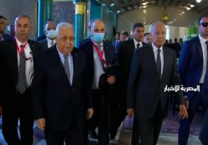 الرئيس الفلسطيني يصل الجامعة العربية للمشاركة في مؤتمر دعم وحماية القدس