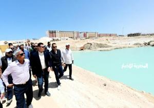 وزير الإسكان يتفقد مارينا 8 ومارينا by the lake ومشروع إنشاء ممشى الخدمات "Marina walk"