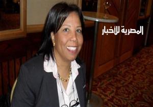 منع الناشطة "عزة سليمان"  من السفر ..والتحفظ على أموالها