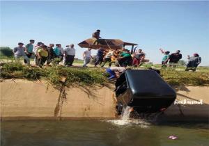 مصرع وإصابة 4 أشخاص في انقلاب توك توك في ترعة بالبحيرة