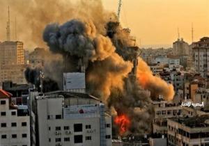 قصف مدفعي وإطلاق نار من آليات الاحتلال يستهدف مخيم النصيرات