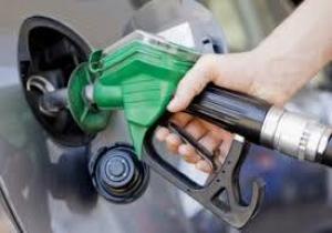 الحكومة تتجه لرفع أسعار الوقود قبل بداية العام المالي المقبل
