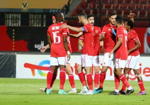 الأهلي يضرب وفاق سطيف برباعية ويضع قدما في المباراة النهائية بدوري الأبطال الإفريقي