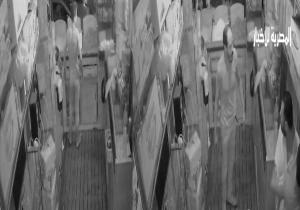 كاميرات المراقبة تكشف لحظة اعتداء 3 أشخاص علي طفل في محال عمله في دكرنس بالدقهلية