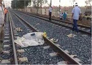 مصرع أم وابنها في حادث دهس قطار لتروسيكل بمزلقان مدينة العلمين القديمة