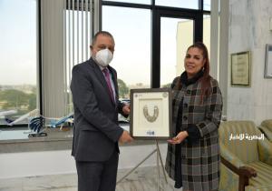 "مصر للطيران" تحصل على "الجائزة العربية لأعمال الخير" من المجلس العربي للمسئولية المجتمعية