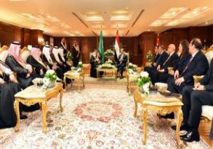 الرئيس السيسى يعقد جلسة مباحثات موسعة مع خادم الحرمين الشريفين بشرم الشيخ