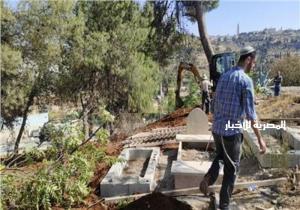 القاهرة الإخبارية: الاحتلال الإسرائيلي نبش المقبرة المجاورة لمستشفى ناصر في غزة