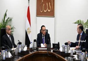 رئيس الوزراء يعقد اجتماعًا لمُراجعة الأجندة التشريعية ومشروعات القوانين التي ستقدم للبرلمان