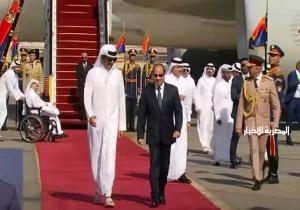 الموقع الرئاسي ينشر فيديو استقبال الرئيس السيسي لـ أمير قطر بمطار القاهرة الدولي