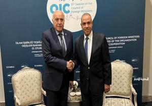 وزير الخارجية يعقد مباحثات مع نظيره الجزائري