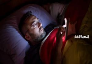 8 نصائح لحماية عينيك أثناء استخدام شاشات الهواتف والأجهزة اللوحية