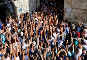 الفلسطينيون يصلّون في الأقصى لأول مرة منذ أسبوعين