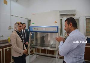لمتابعة الجاهزيه والإطمئنان علي مستوي الخدمات نائب محافظ الوادي الجديد تتفقد مستشفيات مدينة الخارجة