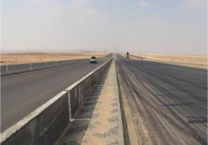 رئيس هيئة الطرق يكشف عن 136 عملا صناعيا على الطريق الدائرى وإنشاء 143 مطلع ومنزل