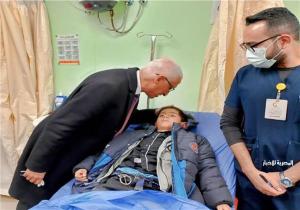محافظ شمال سيناء يستقبل الجرحي الفلسطينيين بمستشفى العريش