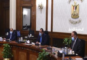 مدبولى : تفعيل غرف الأزمات في إجازة الأضحى.. والتعامل بشدة مع أي تعدٍ على الأراضي | صور