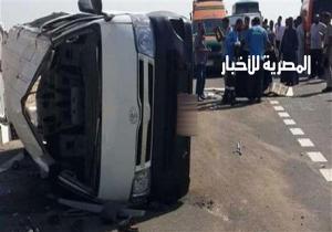 إصابة 5 أشخاص في انقلاب ميكروباص بالطريق الإقليمي