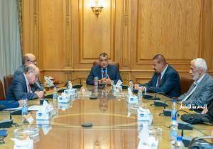 وزير الإنتاج الحربي يستقبل قائد قوات حرس الحدود العراقي ويتفقدان مصنع 200 الحربي